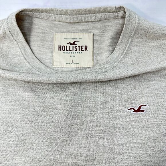 Hollister Textured Crewneck Sweater-Large  - Picture 12 of 13